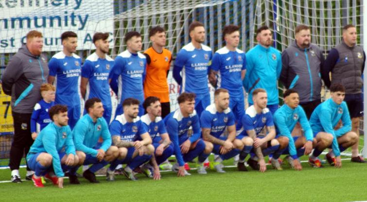 Monkton Swifts line up prior to kick off